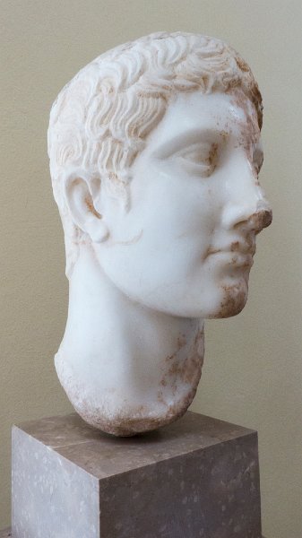 FiraMuseum7.jpg