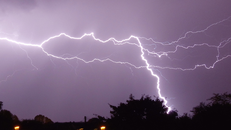 lightning10.JPG